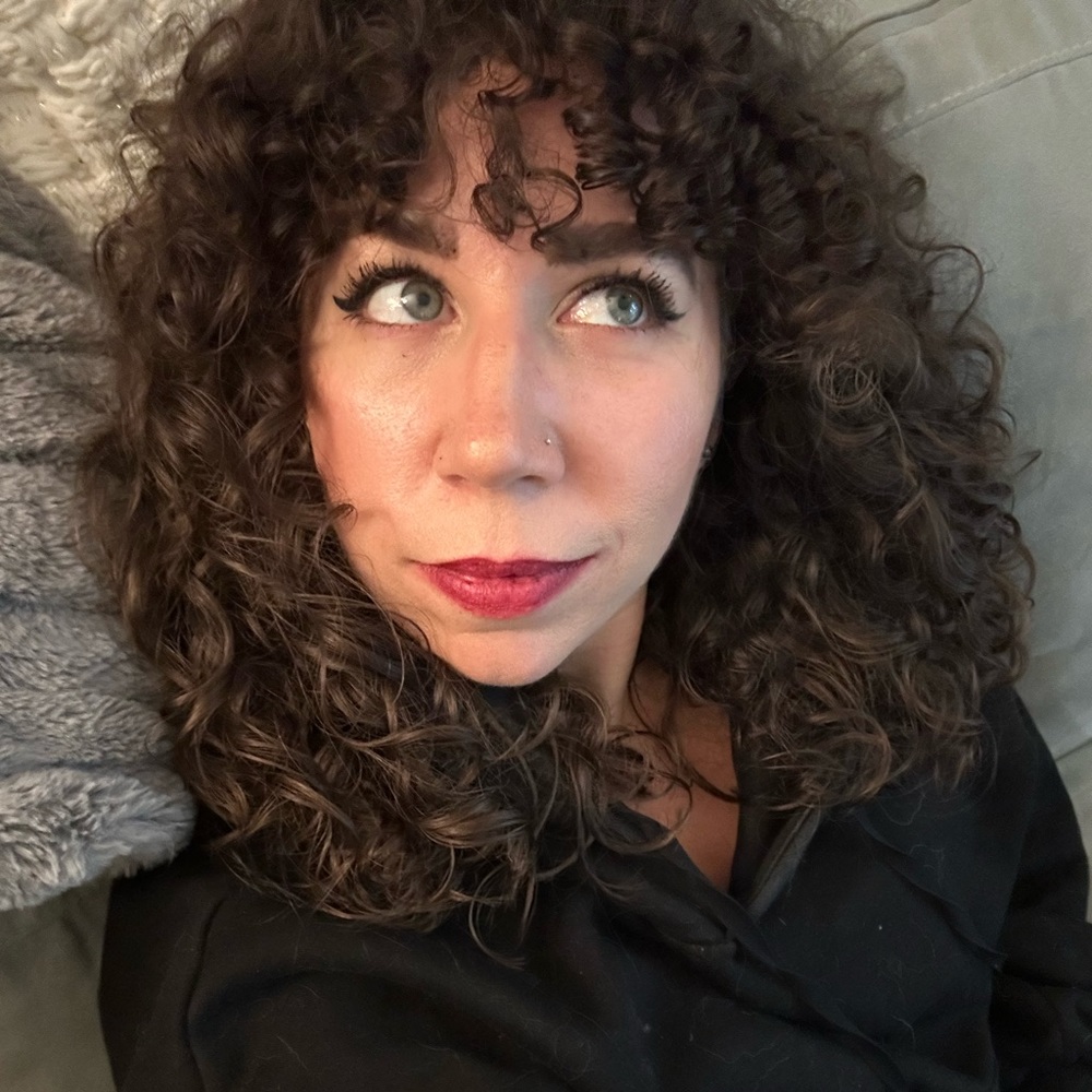 Meet your Posher, Stephanie